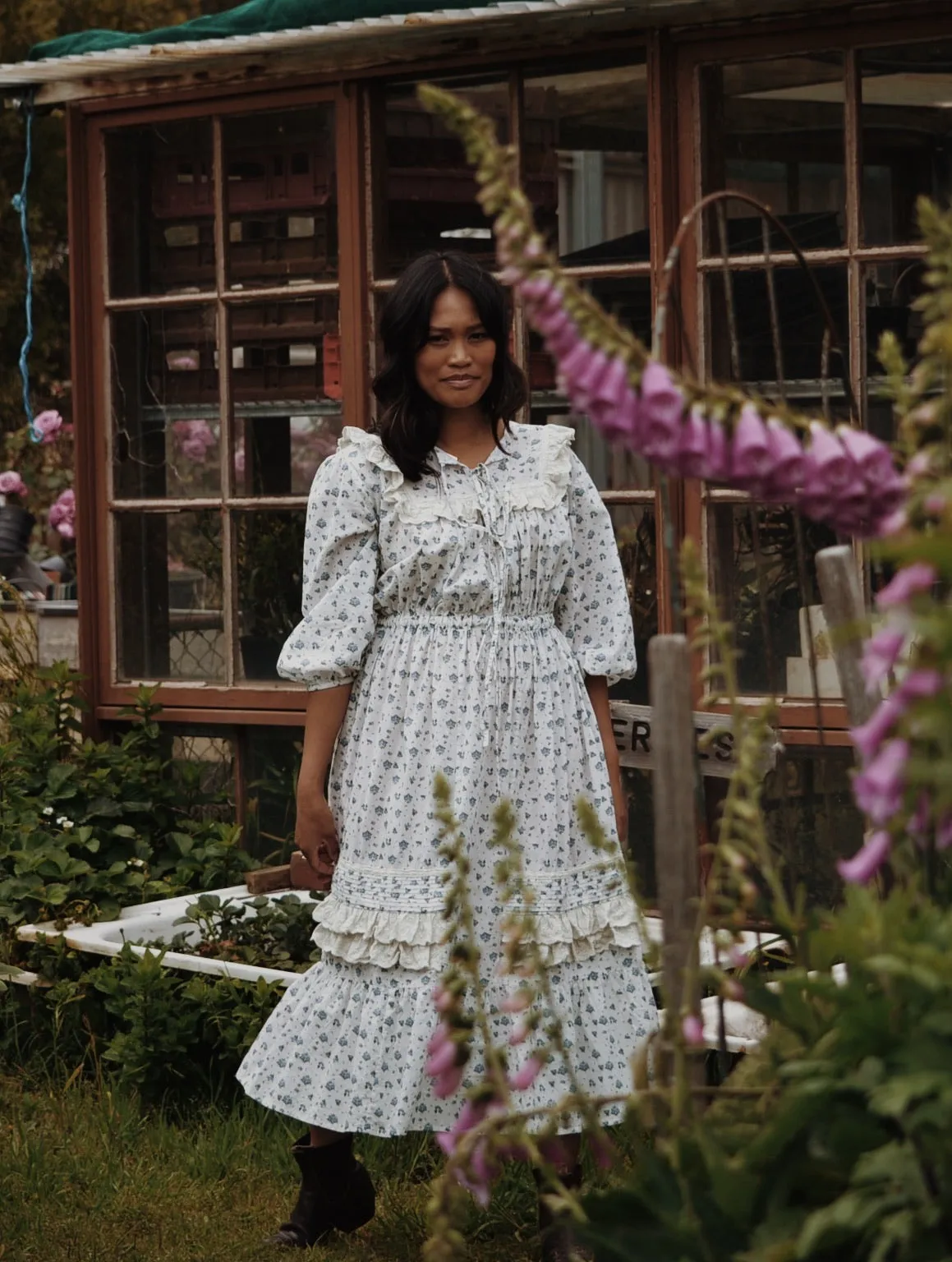 100% RECYCLED COTTON - ABERDEEN BLUE ROSE FLORAL DRESS