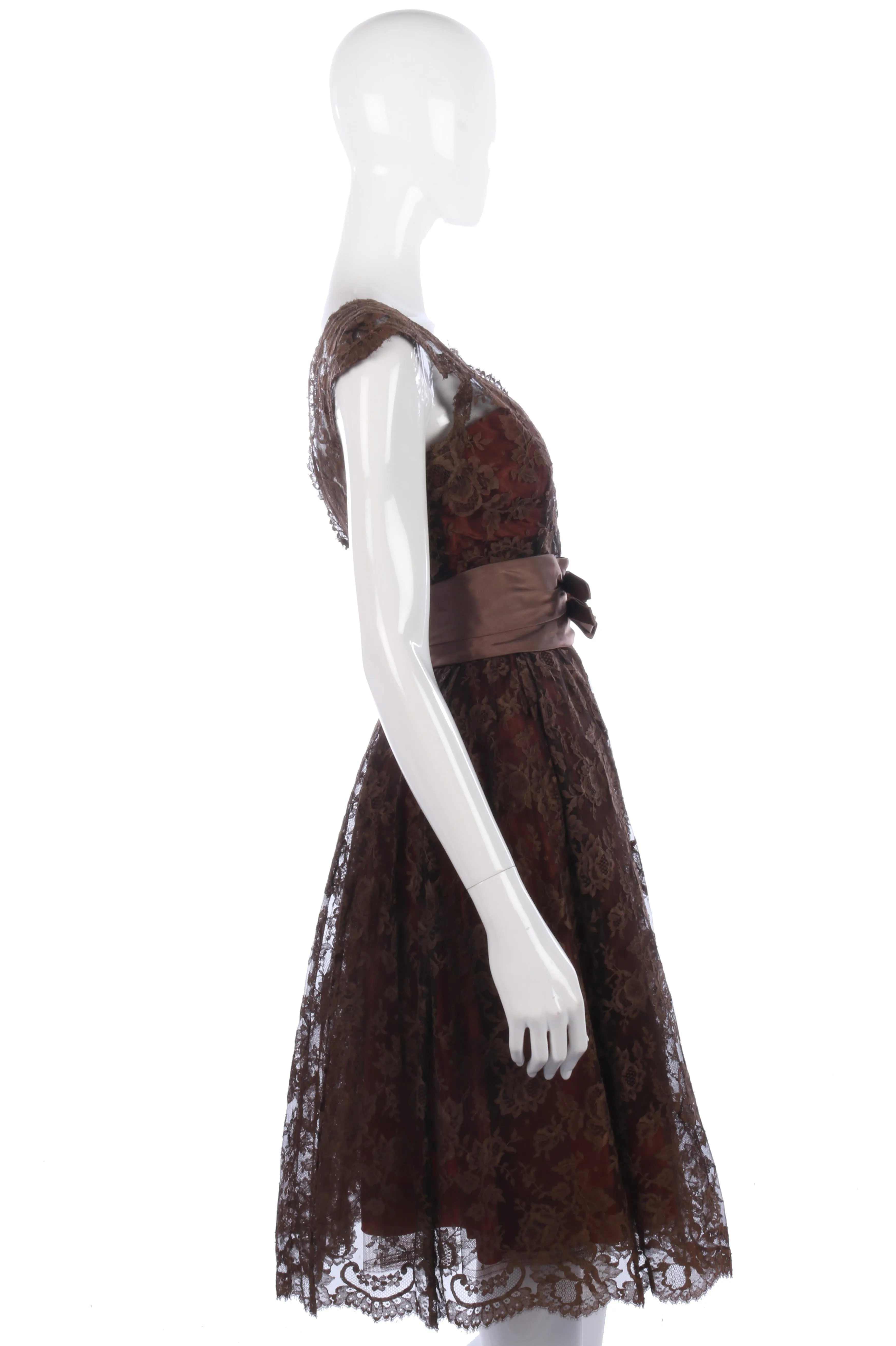 Beautiful 1950's brown lace dress size S