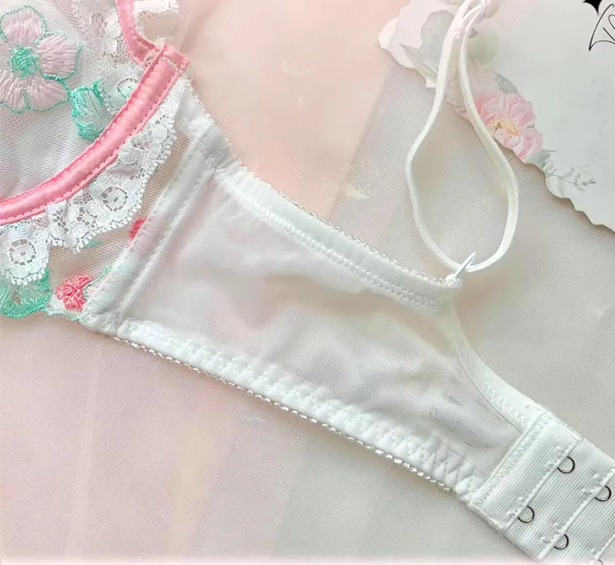 Cottage Vintage Lingerie Set