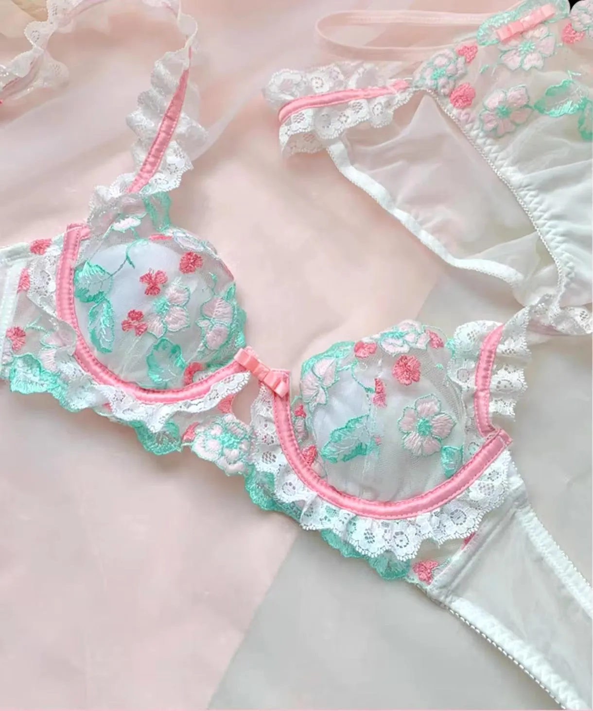 Cottage Vintage Lingerie Set