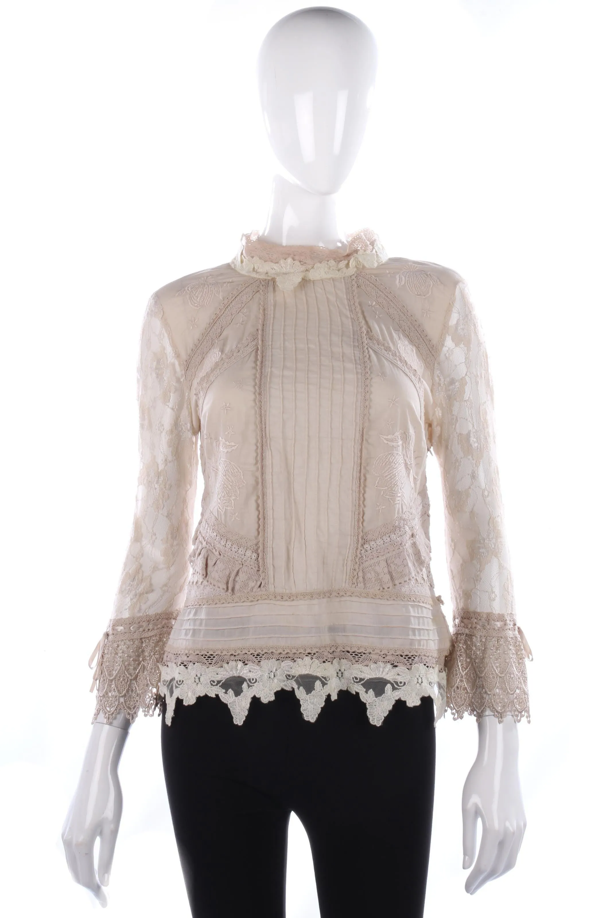 Fabulous lace whistles blouse size 12