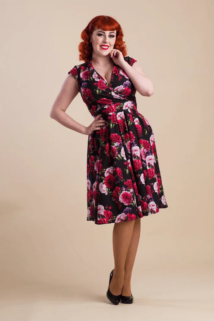 Lady Vintage Eva Dress in Red Roses