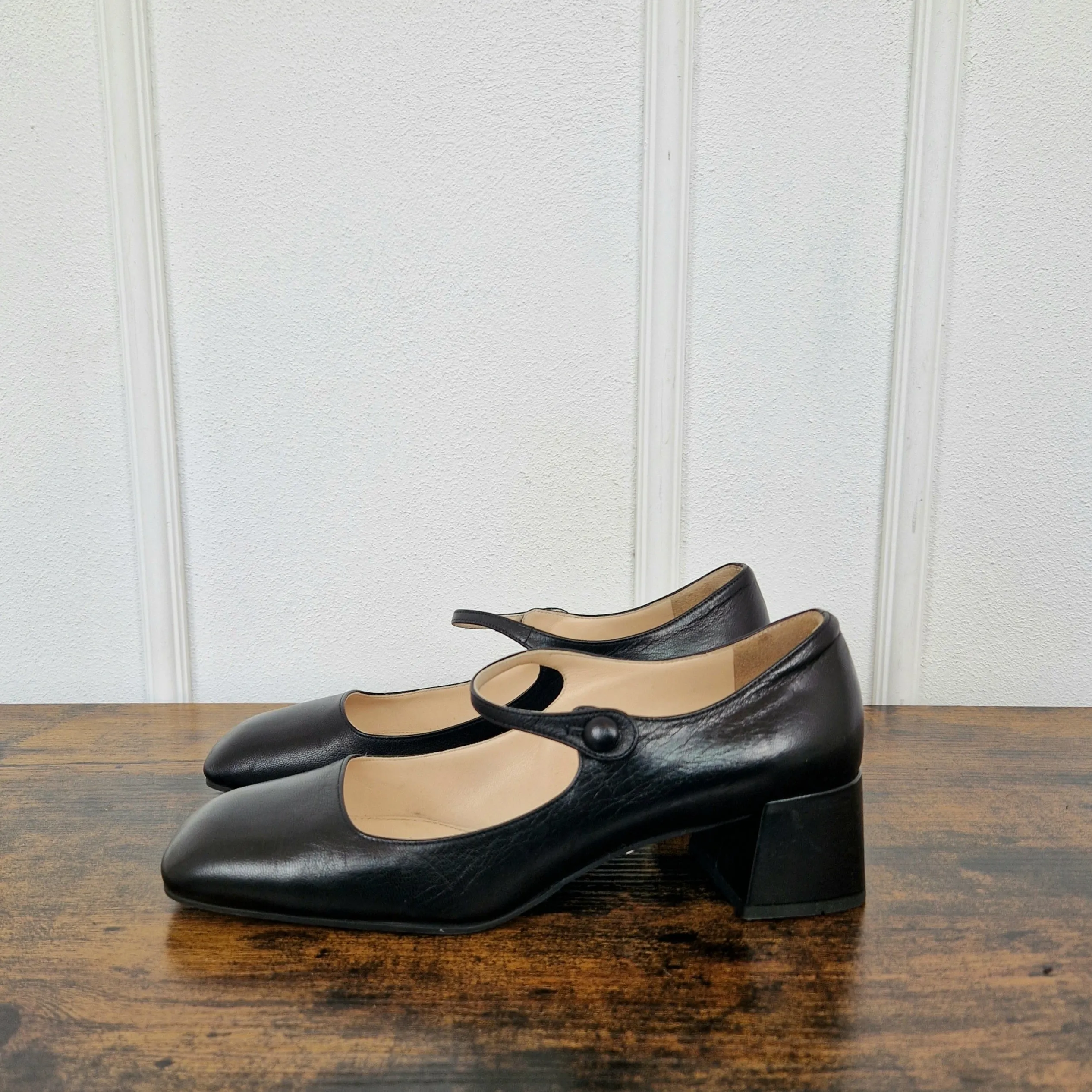 Mary Jane Prada pelle nera nr.37