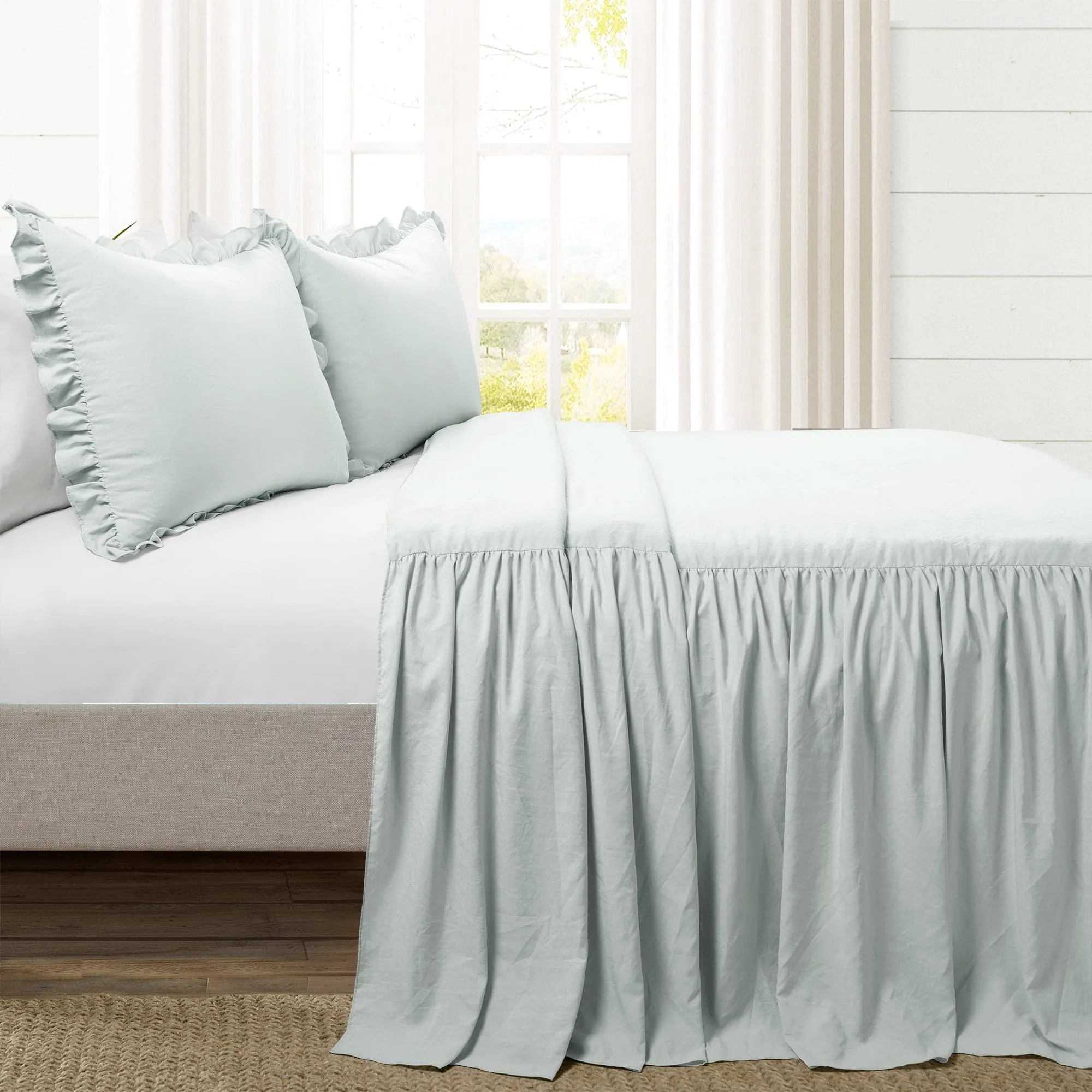 Ruffle Skirt Bedspread Set