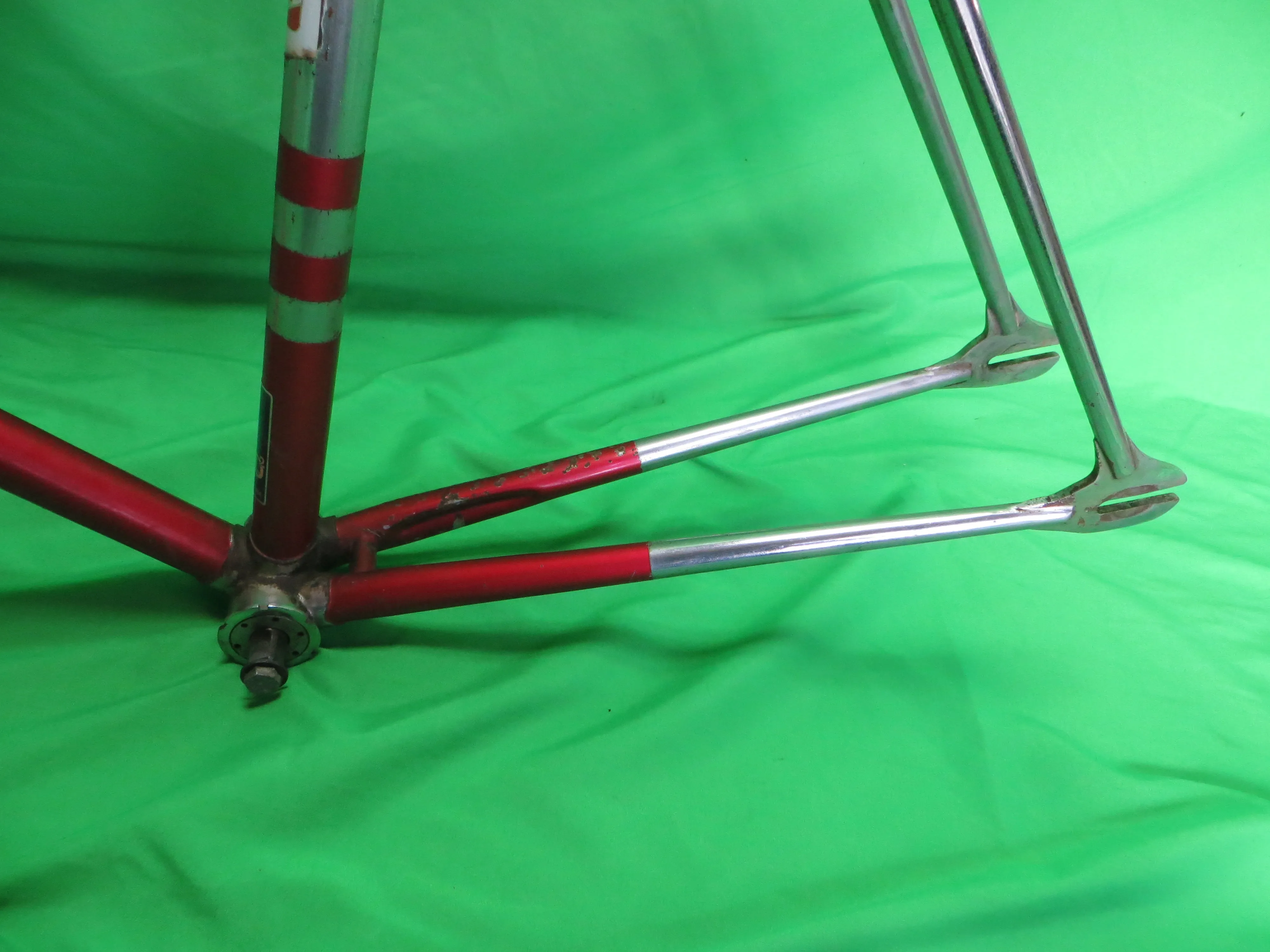 Super Rare! Vintage 1973 Katakura Silk // Candy Red/ Chrome Plated  // 51cm